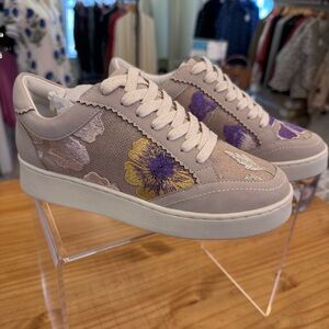 Oasis Cream and Purple Floral Sneakers